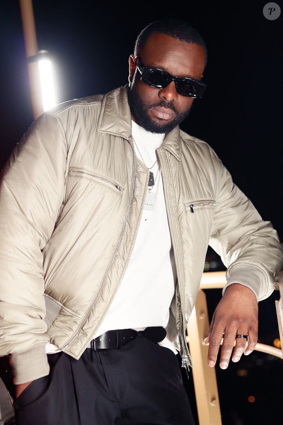 Exclusif - Gims - Enregistrement de l'émission "Paris 2024 le concert événement...dans un an les jeux" à la Tour Eiffel à Paris, et diffusée le 25 juillet sur France 2

© Christophe Clovis / Bestimage