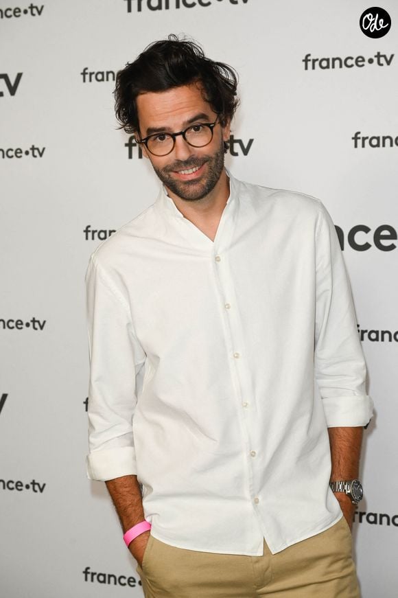Thomas Isle au photocall pour la conférence de presse de rentrée de France TV à la Grande Halle de la Villette à Paris, France, le 6 juillet 2022.

© Coadic Guirec/Bestimage