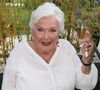 Lors d'une interview accordée au Parisien le dimanche 3 août 2025, l'actrice a fait une révélation inattendue sur la maladie du chanteur

Line Renaud lors de l'inauguration du jardin des ambassadeurs Line Renaud à Paris le 2 octobre 2023.
© Coadic Guirec / Bestimage