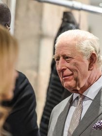 Charles III tout sourire lors d'un événement très attendu à Londres, après la conduite au poste de son frère Andrew