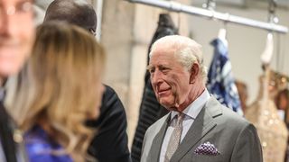 Charles III tout sourire lors d'un événement très attendu à Londres, après la conduite au poste de son frère Andrew