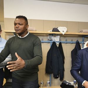 Exclusif - Marcel Desailly et Didier Deschamps - Match de football caritatif du Variétés club de France au profit de l'opération Pièces jaunes au stade Bernard Giroux à Plaisir, France, le 24 avril 2024. Le match a permis de récolter 57.500€. © Pierre Perusseau/Bestimage