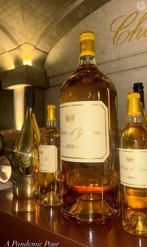 Jay Z et le directeur général du label américain Roc Nation Jay Brown fêtent leur anniversaire dans l'hôtel 5 étoiles privatisé "Les Sources de Caudalie" avec ses amis Kris Jenner, Ellen Pompeo, Beyonce, Rihanna, à Martillac près de Bordeaux, France, le 3 décembre 2023. Il y a eu un va-et-vient de navettes aux vitres teintées toute la journée de samedi.   L'anniversaire s'est déroulé du 1er au 4 décembre 2023. Parmi les 98 invités qui séjourneront sur place les stars internationales Kris Jenner, Ellen Pompeo, Beyonce et Jay-Z avec leurs enfants sont arrivés vendredi soir et la chanteuse Rihanna samedi dans la journée. La fête s'est poursuivie au château d'Yquem dimanche soir.