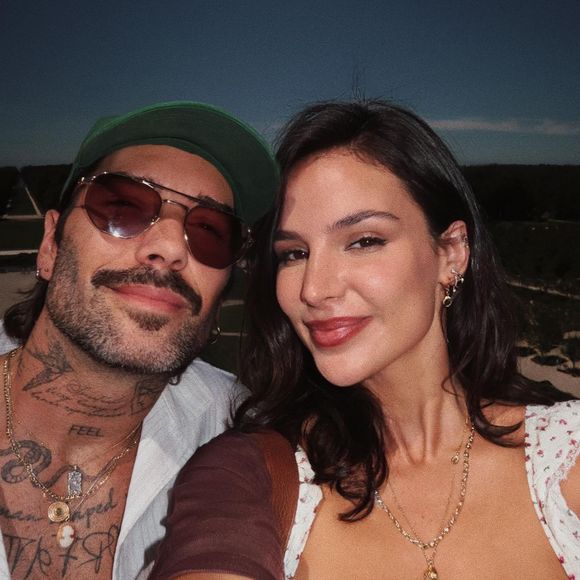 On peut ainsi voir les deux tourtereaux plus complices que jamais.