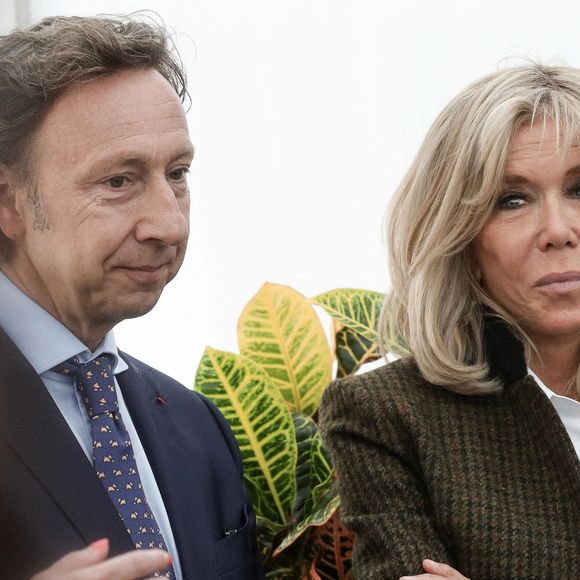 Stéphane Bern connaissait Brigitte Macron "avant" son arrivée à l'Elysée. "C'est une amie"

Stéphane Bern et Brigitte Macron - Le président français Emmanuel Macron, accompagné de la première dame Brigitte Macron, visitent le petit théâtre à l'italienne de Guéret, avec les élus et acteurs locaux de la culture, le 16 septembre 2022. 
© Stéphane Lemouton/Bestimage