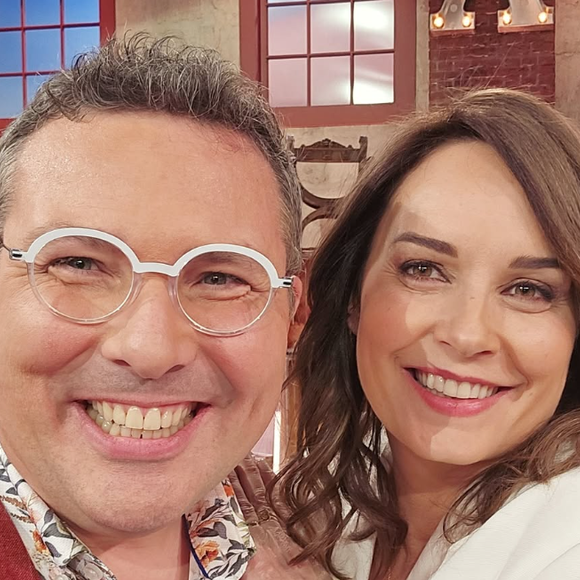 Et elle a dit "oui"
Sébastien Delcampe sur le plateau d'"Affaire conclue" avec Julia Vignali - 21 mars 2025