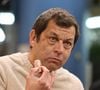 Laurent Mariotte prône le fait maison à travers son émission culte "Petits Plats en Équilibre".

Exclusif - Laurent Mariotte à la rencontre des commerçants du Marché des Capucins à Bordeaux, lors du tournage de son émission culinaire "Les petits plats de Laurent".
© Fabien Cottereau / Bestimage