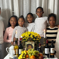 Un clan de Familles nombreuses s'agrandit ! Nouveau bébé à la maison, avec cinq grandes soeurs pour veiller sur lui