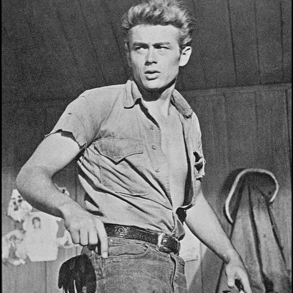 Il n'a pas vécu assez longtemps pour voir le succès de ses films

Archive - James Dean
Crédit : ALPHA AGENCY / BESTIMAGE