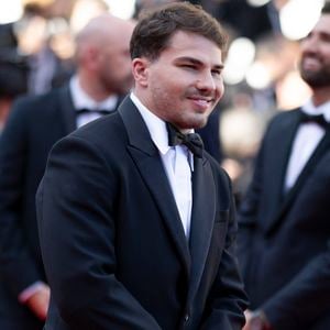 Antoine Dupont - Antoine Dupont et sa compagne Iris Mittenaere se retrouvent sur les marches du film " Dossier 137 " lors du 78ème Festival International du Film de Cannes le 15 mai 2025.

© Jacovides / Moreau / Bestimage