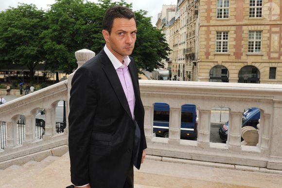 Le trader français Jérôme Kerviel arrive pour le deuxième jour de son procès au palais de justice de Paris, France, le 9 juin 2010. Photo par Mousse/ABACAPRESS.COM