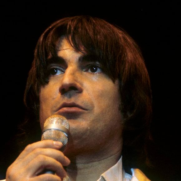 Serge Lama sur scène en concert en 1982. Photo by APS-Medias/ABACAPRESS.COM