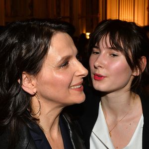 Récemment, la fille de Juliette Binoche a soutenu sa mère qui a perdu un être cher

Exclusif - Juliette Binoche et sa fille Hannah Magimel - Juliette Binoche reçoit le "French Cinema Award Unifrance" au Ministère de la Culture à Paris, le 19 janvier 2018. © Veeren/Bestimage