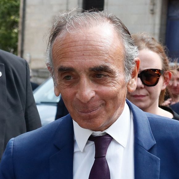 Eric Zemmour à la sortie des obsèques de Jean Tibéri, maire de Paris de 1995 à 2001, en l'église Saint-Etienne-du-Mont à Paris le 3 juin 2025.

© Christophe Clovis / Bestimage