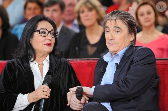 Aujourd'hui, l'histoire d'amour loupée s'est transformée en une belle amitié qui dure déjà depuis 60 ans.

Serge Lama, Nana Mouskouri - Enregistrement de l'emission "Vivement Dimanche" a Paris le 28 Novembre 2012.

Photo : AGENCE / BESTIMAGE