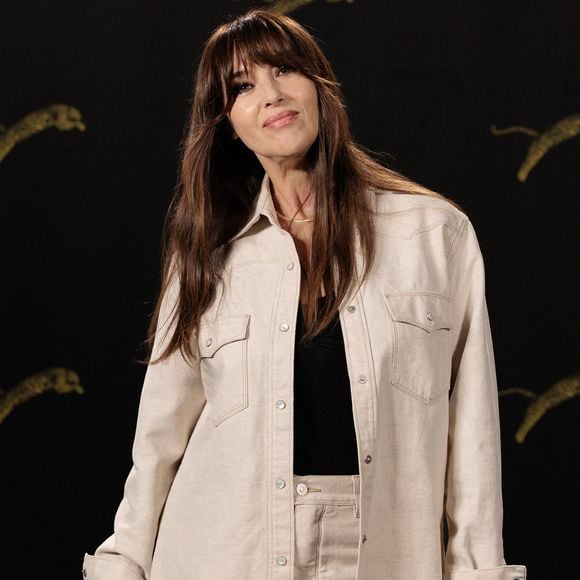 Monica Bellucci espère partager l'affiche avec ses filles mais ce n'est pas au programme. Elles doivent voler de leurs propres ailes d'abord !

Monica Bellucci participe à la séance photo consacrée au film "Ketticè" lors du 79e Festival du film de Locarno, à Locarno, en Suisse, le 8 août 2026. Photo de Stefan Kraus/Abaca