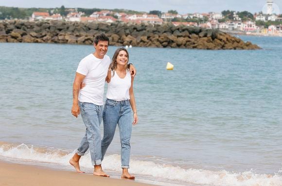 Exclusif -  Rendez-vous avec Jean-Pascal Lacoste (habillé par American Vintage) et sa fiancée Delphine, soeur de l'ancienne Miss France S.Tellier, à Saint-Jean-de-Luz. Le 10 juillet 2020
© Patrick Bernard / Bestimage
