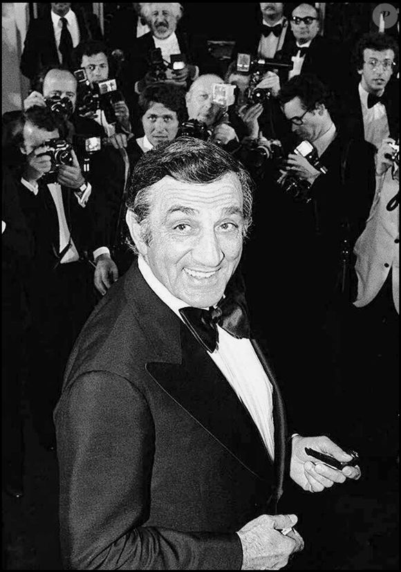 Archives - Lino Ventura au Festival de Cannes en mai 1976 pour la présentation du film "Cadavres exquis".  ©ANGELI-RINDOFF / BESTIMAGE