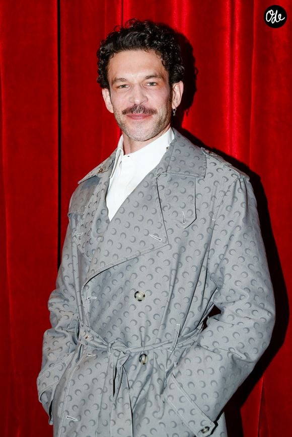 Arnaud Valois au photocall du défilé Marine Serre Mode Collection Prêt-à-Porter Automne/Hiver 2025-2026 lors de la Fashion Week de Paris (PFW) à la Monnaie de Paris, France, le 10 mars 2025. © Christophe Clovis/Bestimage