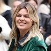 Look rock pour Louane, elle réinvente le style des années 2000 : on adore sa veste Miu-Miu
