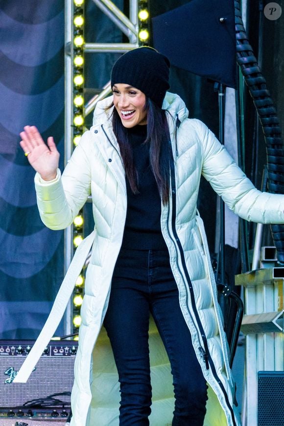 Le prince Harry et Meghan Markle font une apparition à la cérémonie d'accueil de Whistler lors des Jeux Invictus Vancouver Whistler 2025. Le couple a rejoint les athlètes et les supporters à Vancouver, au Canada, le 10 février 2025, pour lancer les prochains jeux ©Backgrid USA / Bestimage