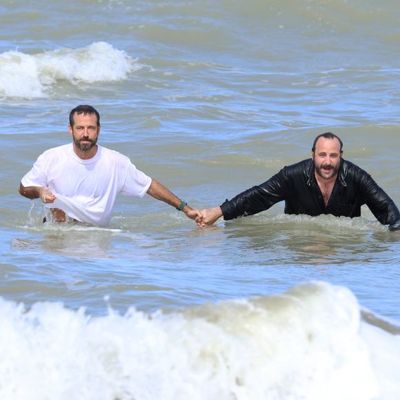 C'est l'image du jour, à Deauville !

Benjamin Millepied et Vincent Macaigne lors du photocall des membres du jury lors du Festival du Cinéma Américain de Deauville. © Denis Guignebourg/Bestimage