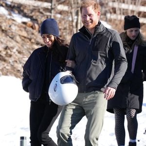 Le prince Harry fait du skeleton sous les yeux de Meghan Markle lors d'une visite au camp d'entrainement des athlètes des Invictus Games 2024 à Whistler en Colombie Britannique le 15 février 2024.Julien Burton / Bestimage