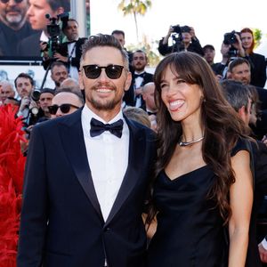 James Franco et sa compagne Izabel Pakzad - Montée des marches du film " La vénus électrique " pour la cérémonie d'ouverture du 79ème Festival International du Film de Cannes, le 12 mai 2026. © Jacovides-Moreau /Bestimage