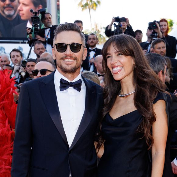 James Franco et sa compagne Izabel Pakzad - Montée des marches du film " La vénus électrique " pour la cérémonie d'ouverture du 79ème Festival International du Film de Cannes, le 12 mai 2026. © Jacovides-Moreau /Bestimage
