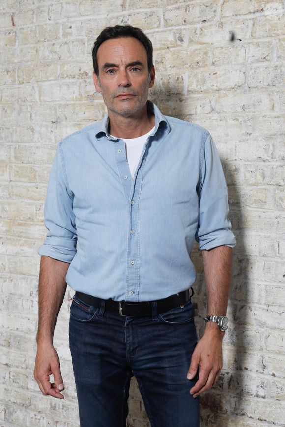 Exclusif - Anthony Delon en marge du tournage du clip "Je garde le sourire !" de l'association Laurette Fugain dans les Studios de l'Usine à Paris, France, le 19 septembre 2024. © Christophe Clovis/Bestimage