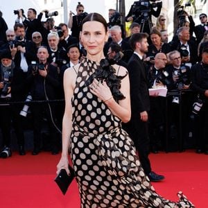 Géraldine Pailhas - Montée des marches du film " La vénus électrique " pour la cérémonie d'ouverture du 79ème Festival International du Film de Cannes, le 12 mai 2026. © Jacovides-Moreau /Bestimage