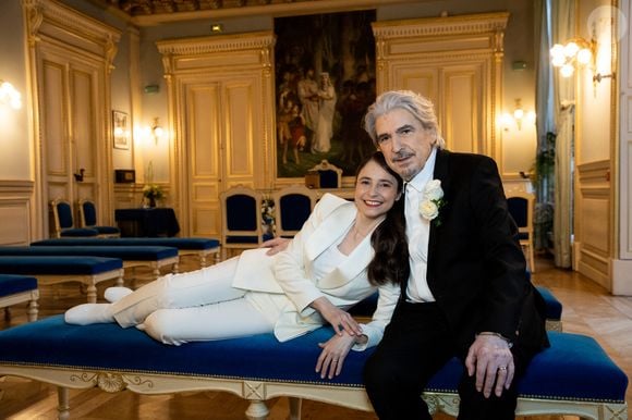 Info du 4 septembre - Mariage religieux pour Serge Lama et Luana - Exclusif - Prix Special - no web - No blog - Mariage de Serge Lama et Luana Santonino à la mairie du 7ème arrondissement de Paris. Rachida Dati, Maire du 7ème a célébré
 le mariage.
Paris, le 11 février 2021.
© Cyril Moreau/Bestimage