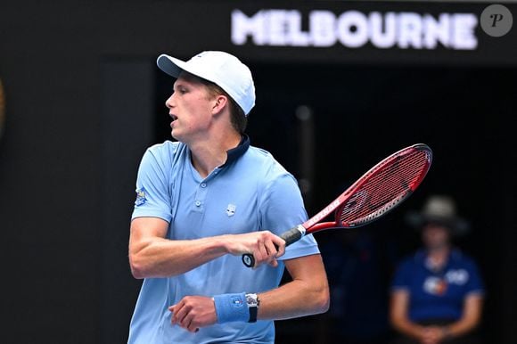 Jenson Brooksby (USA) lors de son match du deuxième tour de l'Open d'Australie 2023 à Melbourne Park à Melbourne, le 18 janvier 2023. Photo par Corinne Dubreuil/ABACAPRESS.COM