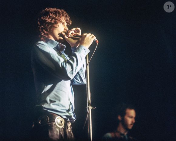 Jim Morrison, chanteur du groupe de rock américain The Doors, en 1968 en Allemagne. Photo par Picture Alliance/DPA/ABACAPRESS.COM