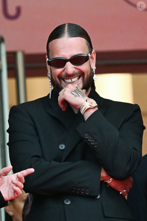 Cela serait dû à un coup de vent et peut-être des termites

SCH lors de la Première de la Nouvelle Vague à Cannes, France, le 17 mai 2025 dans le cadre du 78ème Festival de Cannes. Photo par Aurore Marechal/ABACAPRESS.COM