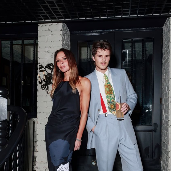 Brooklyn et Nicola Peltz étaient absents sur fond de tensions familiales persistantes.

Capture Instagram @victoriabeckham