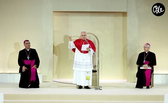 Le pape Léon XIV au Stade de France, à Saint-Denis, en périphérie de Paris, le 25 septembre 2026, pour présider une veillée de prière avec des jeunes de 17 à 35 ans, dans le cadre de sa visite de quatre jours en France.
© Jacovides-Moreau/Bestimage