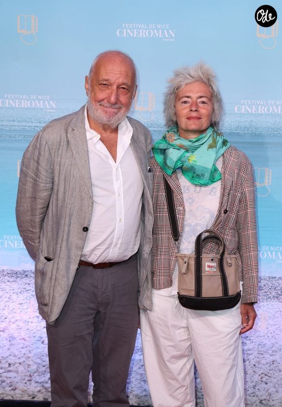 Le comédien est aujourd'hui grand-père de trois petits-enfants grâce à ses deux aînés, Martin et Fanny.

François Berléand et sa compagne Alexia Stresi - Tapis rouge de la soirée d'ouverture de la 7ème édition du festival Cineroman à Nice le 29 septembre 2025.

© Dominique Jacovides - Bruno Bebert / Bestimage
