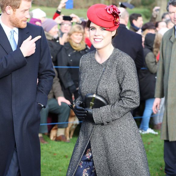 Il se murmure qu'il aurait coupé les ponts après l'avoir aperçue avec un journaliste qu'Harry déteste 
Le prince Harry et la princesse Eugenie d'York - La famille royale assiste à la messe de Noël à l'église de Sandringham le 25 décembre 2016. Agence / Bestimage