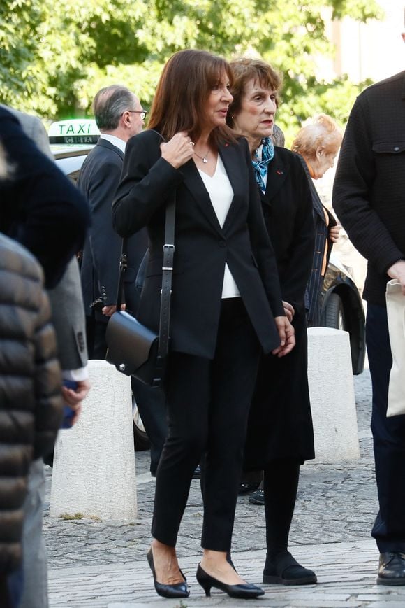 Anne Hidalgo (maire de Paris) - Arrivées aux obsèques de Jean Tiberi, maire de Paris de 1995 à 2001 en l'église Saint-Etienne-du-Mont à Paris le 3 juin 2025. © Christophe Clovis / Bestimage