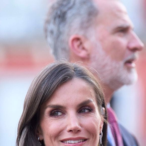 Le roi Felipe VI d'Espagne et la reine Letizia assistent au concert de la garde royale en l'honneur du 10ème anniversaire de leur couronnement sur la Plaza Mayor à Madrid le 18 juin 2025. Zuma Press/Bestimage