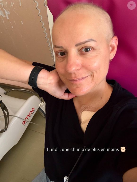 Julie, ancienne candidate de l'émission "Pékin Express", a partagé son parcours contre le cancer du sein. Capture d'écran Instagram
