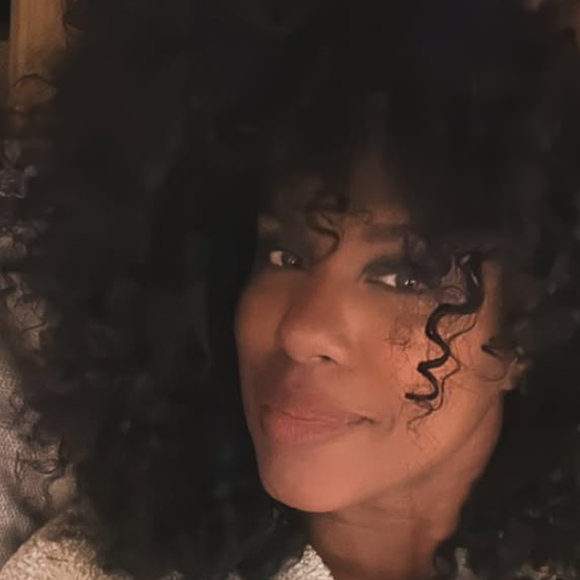 En avril dernier, elle en faisait la promotion sur son compte Instagram pour annoncer la sortie des deux premières saisons sur deux plateformes. "Retrouvez les deux saisons de ce dessin animé composé par Franck Hedin et moi même sur Okoo et Netflix !", écrivait-elle en légende de sa publication. Et de préciser : "Et la 3eme saison vient d'arriver sur France Télévisions".

Nathalie (N'oubliez pas les paroles) sur Instagram