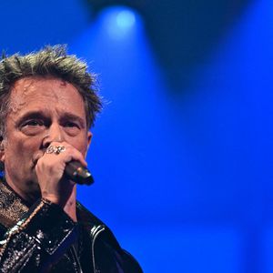 David Hallyday se produit au Dôme de Paris, en France, le 18 mars 2025. Photo : Christophe Meng / ABACAPRESS.COM