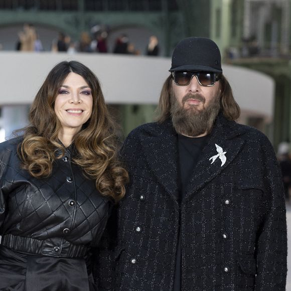 Très casanier, le musicien a pensé chaque espace pour s’y sentir pleinement bien.

Amandine De La Richarddiere, Sébastien Tellier au défilé Chanel au Grand Palais, "Collection Haute Couture Printemps/Eté 2025" lors de la Fashion Week de Paris (PFW), le 28 janvier 2025.
© Olivier Borde / Bestimage