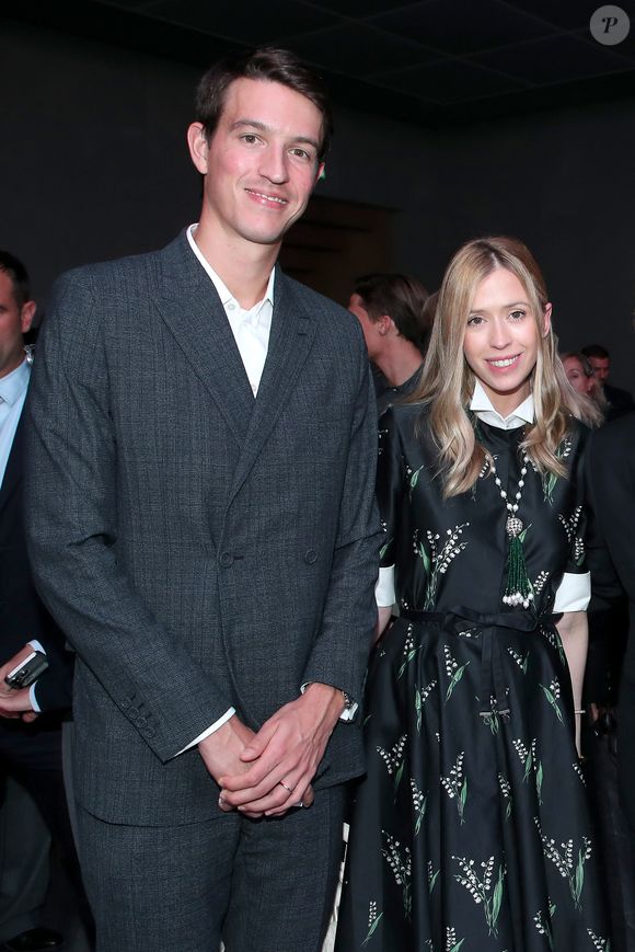 Alexandre Arnault et sa femme Géraldine Guyot Arnault au Front Row du défilé Christian Dior Collection Femme Prêt-à-Porter Printemps/Eté 2026 lors de la Fashion Week de Paris (PFW), dans le Jardin des Tuileries, à Paris, France, le 1er octobre 2025. © Bertrand Rindoff/Bestimage