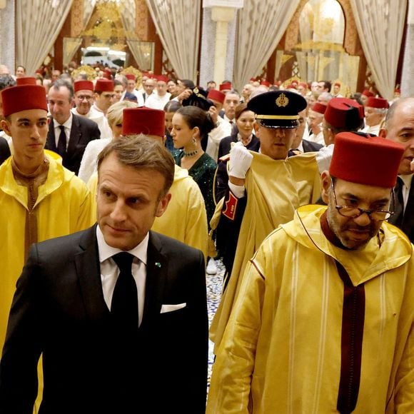 À Neuilly-sur-Seine, plusieurs hôtels particuliers ayant appartenu à la mère du roi sont aujourd’hui sur le marché.

Le président français Emmanuel Macron (C-L) et le roi du Maroc Mohammed VI (C-R), ainsi que le prince héritier du Maroc Moulay El Hassan (2-L) et des membres de la famille royale, marchent dans le palais royal après un dîner d'État à Rabat le 29 octobre 2024, dans le cadre d'une visite d'État de trois jours du président français au Maroc. © Ludovic Marin/Pool/Bestimage