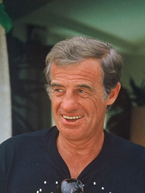 "Il adorait cet endroit" : Jean-Paul Belmondo repose finalement en Bretagne dans un petit village perdu au milieu des rochers où il passait tous ses étés