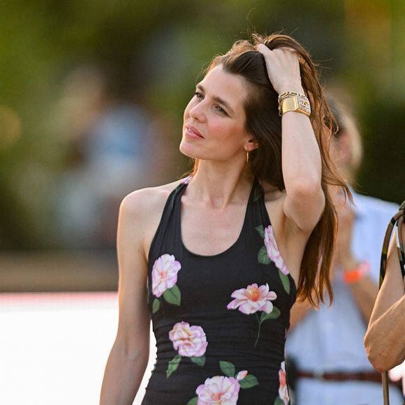 Charlotte Casiraghi pendant la remise du Prix CSI5 lors de la 12ème édition Longines Paris Eiffel Jumping au pied de la Tour Eiffel sur le Champ-de-Mars à Paris, le 20 juin 2026.

© Perusseau / Veeren / Bestimage
