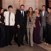 Victoria Beckham célébrée par David et leur clan en pleine Fashion Week : présent à Paris, Brooklyn continue de se tenir à l'écart